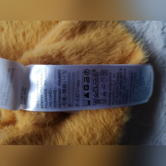 New Levi's cardigan. Size M - Picture 7 of 7